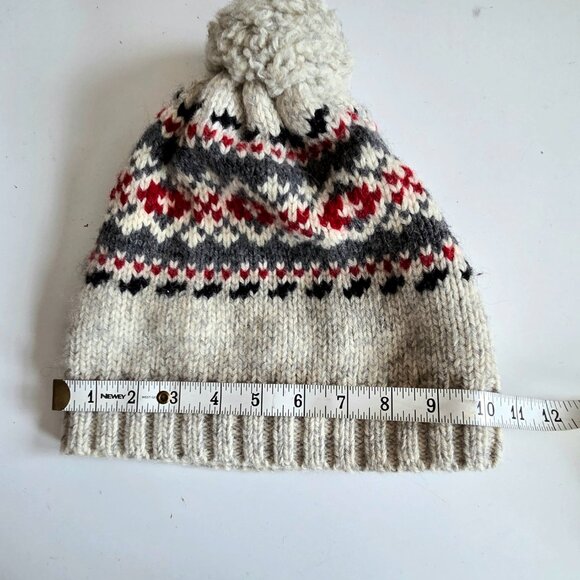 100% Pure Wool winter tuque hat. - Picture 6 of 6